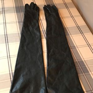 Danier Leather Gloves, size S, long and luxurious to encase your arms!